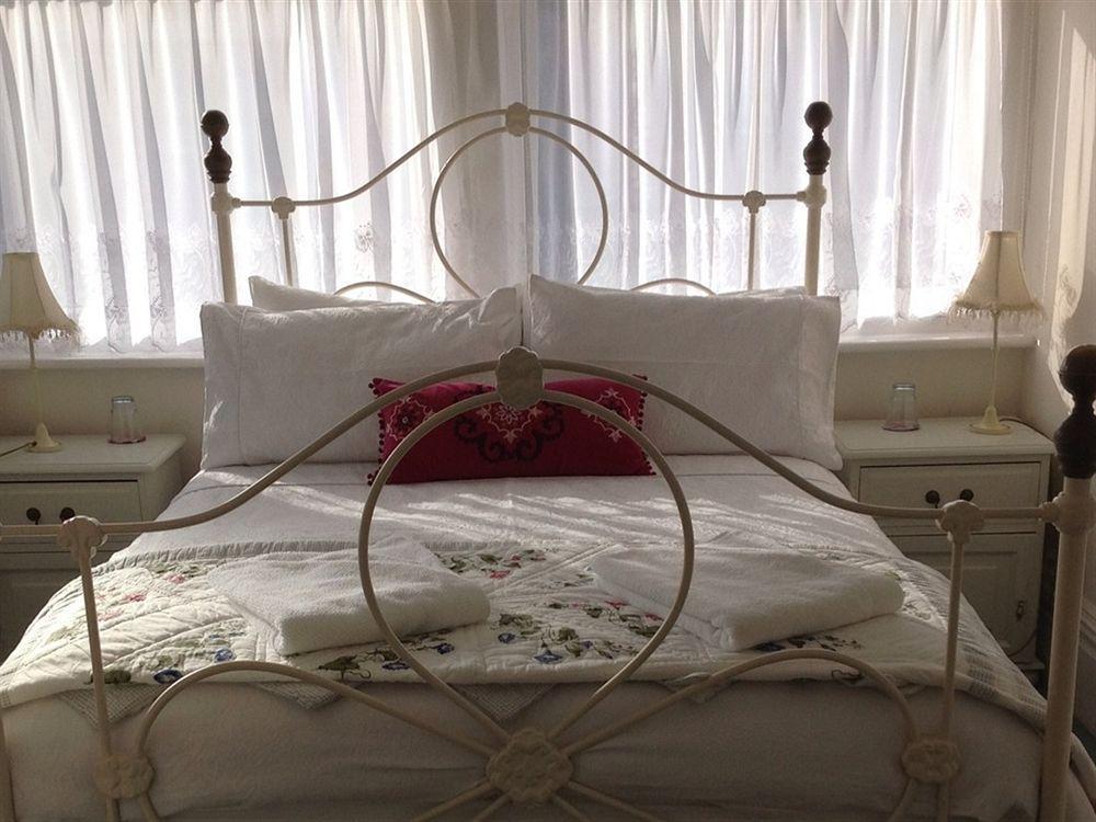 Bed and Breakfast Bassets House à Tournoi d'Tournoi d'Eastbourne Extérieur photo